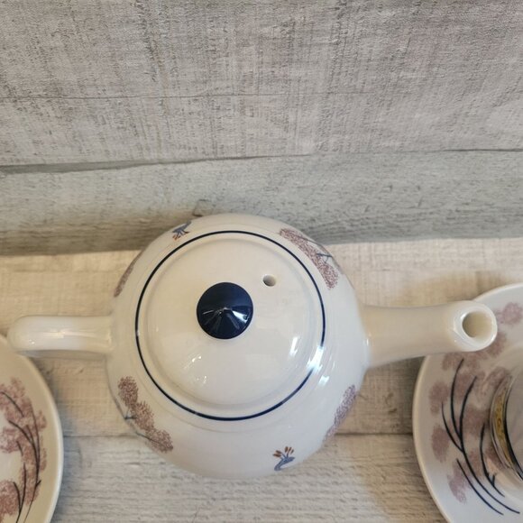 Williamsburg Chowning's Tavern  Peacock Tea Set With Teapot Two Cups & Saucers - Picture 8 of 16